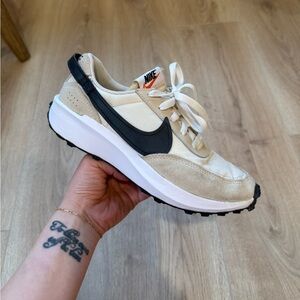 Nike Waffle Debut Women’s Sneakers